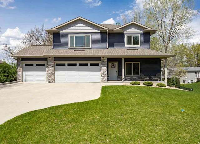 Property at 4160 Rohret Rd, Iowa City, IA 52246, 5 beds, 3.5 baths