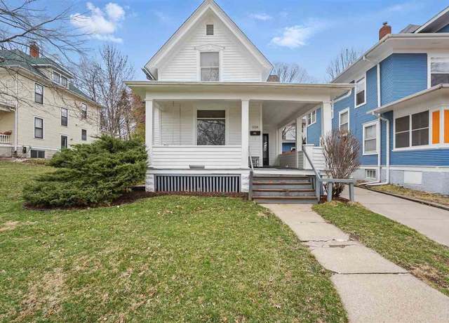 Property at 528 Brown St, Iowa City, IA 52245, 3 beds, 1 bath