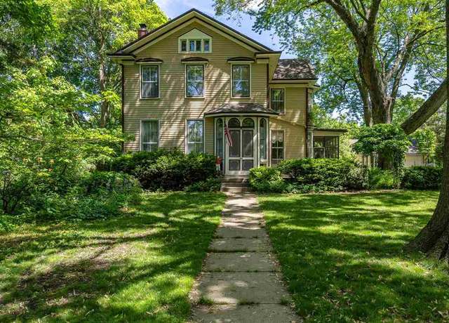 Property at 820 Kirkwood Ave, Iowa City, IA 52240, 4 beds, 2.5 baths