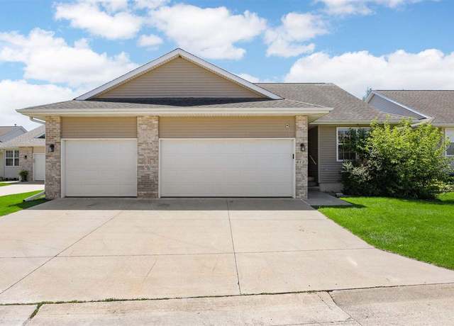 Property at 4157 Lakeview Dr Dr SW, Cedar Rapids, IA 52404, 3 beds, 2.5 baths