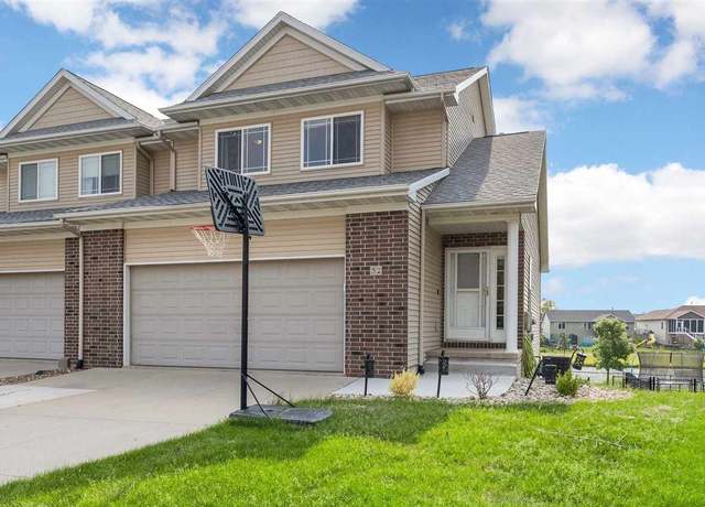 Property at 32 S Park Ridge Rd, North Liberty, IA 52317, 4 beds, 3.5 baths