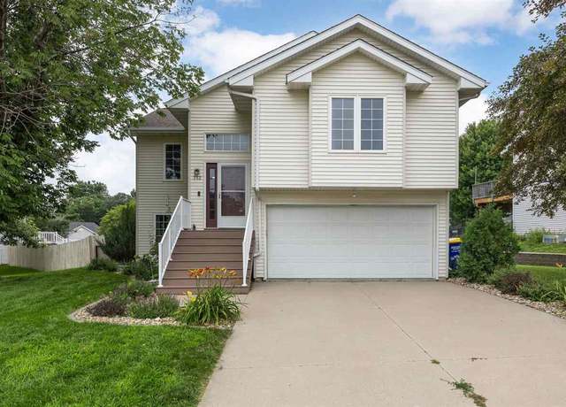 Property at 712 Randall Dr, Solon, IA 52333, 3 beds, 2 baths
