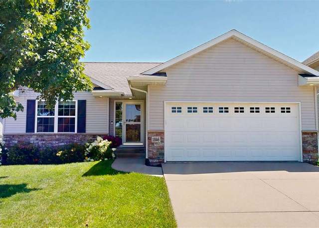 Property at 1846 Mackinaw Dr, Iowa City, IA 52245, 4 beds, 3 baths