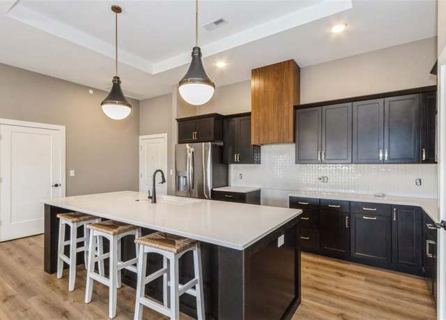 Property at 1953 1st Ave #505 Ave #505, Cedar Rapids, IA 52403, 2 beds, 2 baths