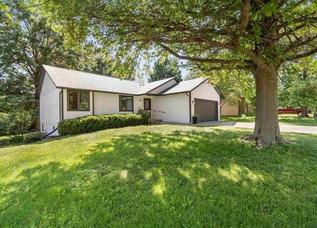 Property at 1928 Holiday Rd, Coralville, IA 52241, 3 beds, 3 baths