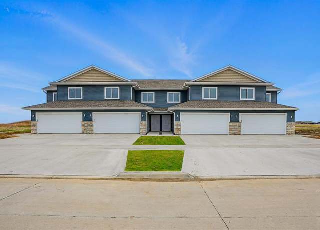 Property at 1918 Croell Ave, Tiffin, IA 52340, 3 beds, 2.5 baths
