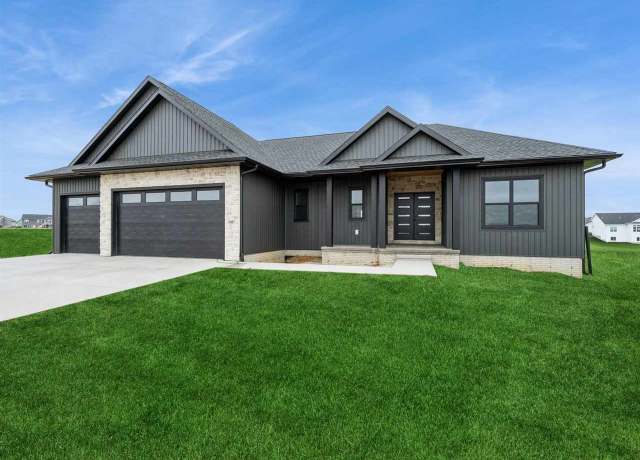 Property at 5497 Silver Ridge Rd, Marion, IA 52302, 4 beds, 3.5 baths