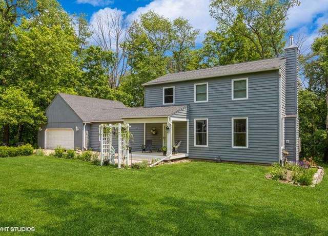 Property at 2540 NE Overview Dr, Solon, IA 52333, 3 beds, 3 baths