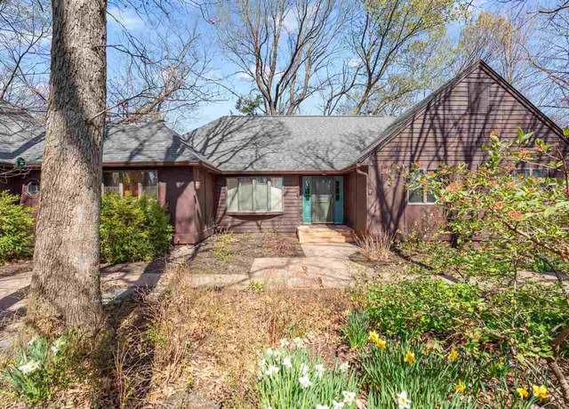Property at 3 Pendale Terrace Ter NE, Iowa City, IA 52240, 4 beds, 2.5 baths