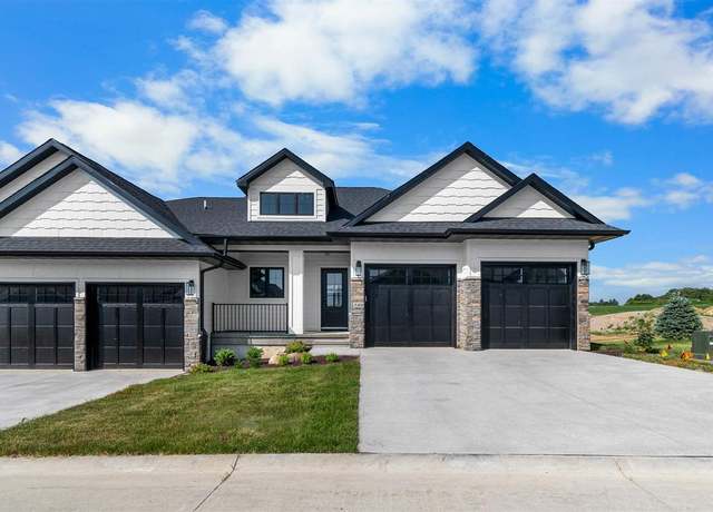 Property at 357 Hidden Ridge Dr, Coralville, IA 52241, 4 beds, 3 baths