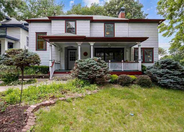 Property at 2 Bella Vista Pl, Iowa City, IA 52245, 5 beds, 4.5 baths