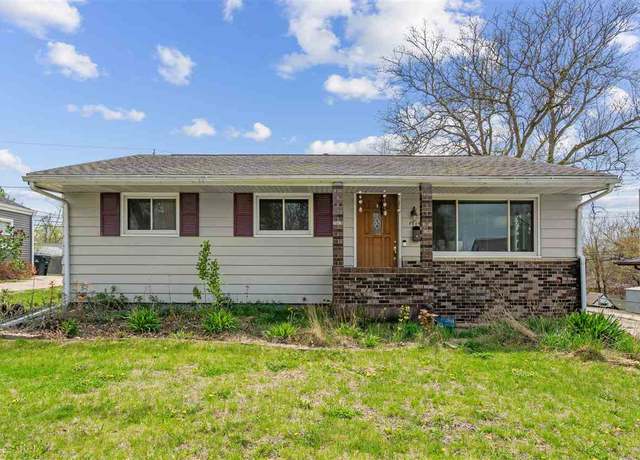Property at 1719 Arizona Ave Ave NE, Cedar Rapids, IA 52402, 3 beds, 1 bath
