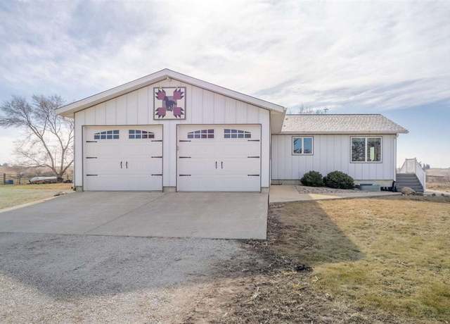 Property at 1552 150th St, IA 50677, 3 beds, 3 baths