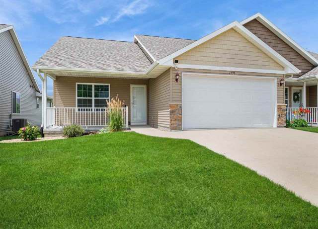 Property at 7599 NE Summerset Ave, Cedar Rapids, IA 52402, 2 beds, 2 baths
