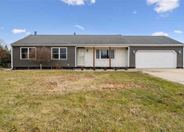 Property at 438 11th Ave, Conroy, IA 52220, 3 beds, 2.5 baths