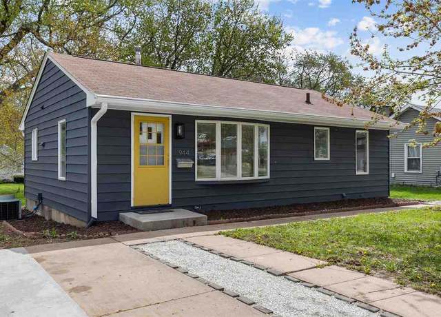 Property at 944 Miller Ave, Iowa City, IA 52246, 3 beds, 1 bath