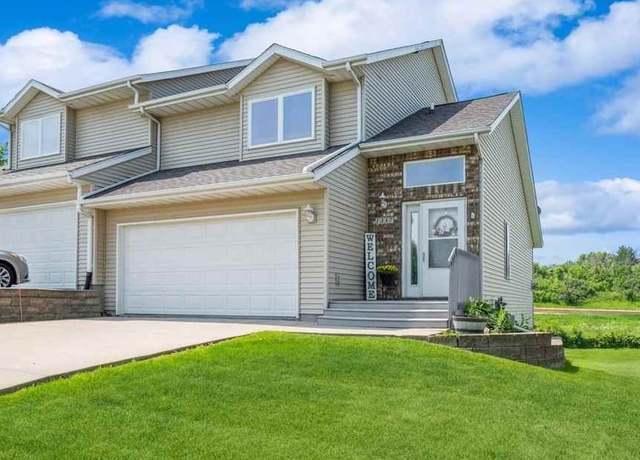 Property at 1357 Ozark Rdg, Coralville, IA 52241, 4 beds, 2.5 baths