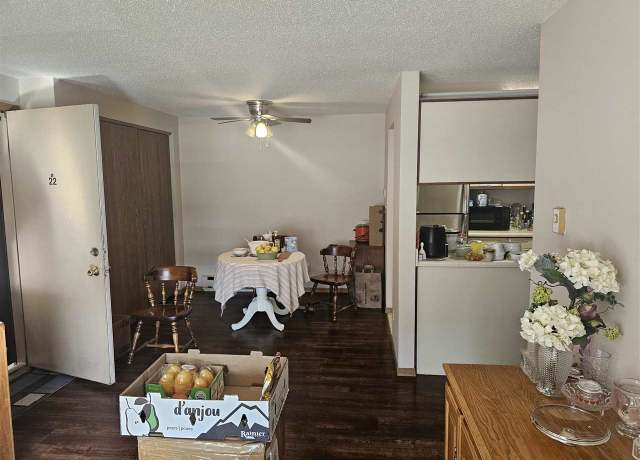 Property at 814 Benton Dr #22, Iowa City, IA 52246, 2 beds, 1 bath