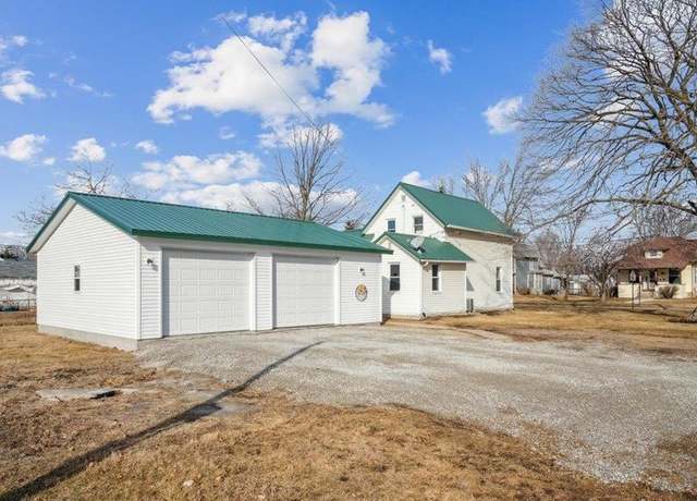 Property at 221 E 7th St, Washington, IA 52353, 3 beds, 2 baths