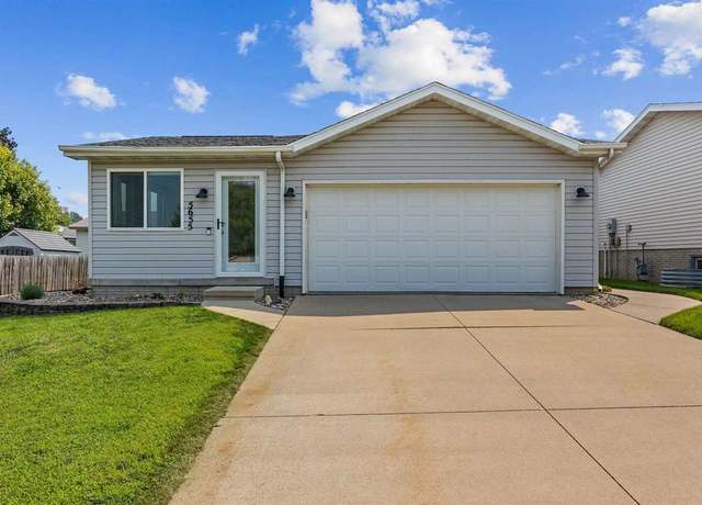 Property at 5655 Deerwood St St SW, Cedar Rapids, IA 52404, 4 beds, 2.5 baths