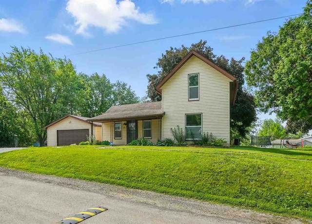 Property at 615 Lincoln St, Ainsworth, IA 52201, 1 bed, 1 bath