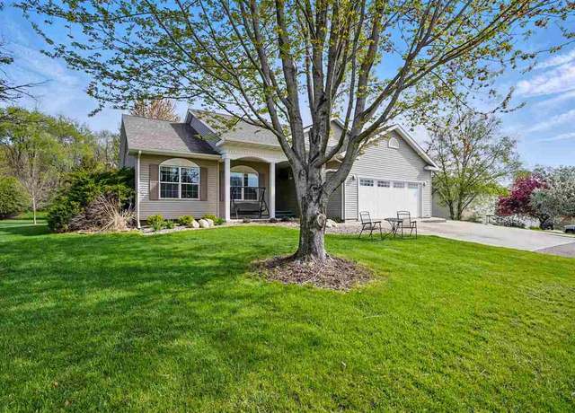 Property at 2480 Robbins Ct, Washington, IA 52353, 5 beds, 3 baths