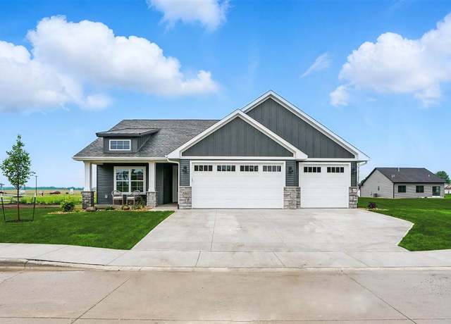Property at 933 Long Dr, Solon, IA 52333, 4 beds, 3 baths