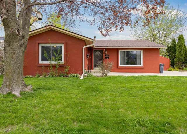 Property at 1424 N Ave, Cedar Rapids, IA 52405, 3 beds, 2 baths