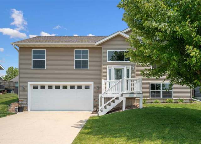 Property at 5761 Hertz Dr, Marion, IA 52302, 3 beds, 2 baths