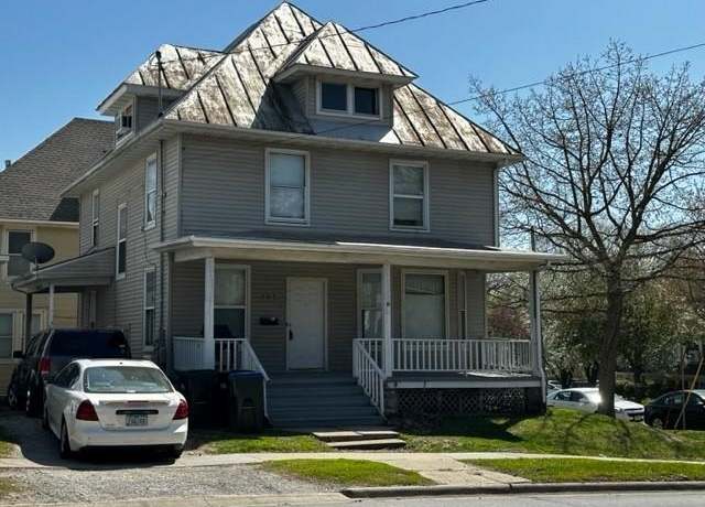 Property at 903 E Burlington St, Iowa City, IA 52240, 4 beds, 2 baths