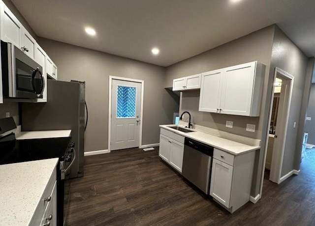 Property at 905 E Burlington St, Iowa City, IA 52240, 5 beds, 3 baths