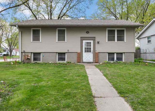Property at 41 Amber Ln, Iowa City, IA 52240, 4 beds, 1.5 baths