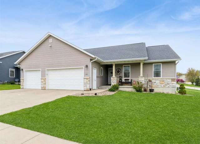 Property at 301 Gilbert Dr, West Branch, IA 52358, 5 beds, 3 baths