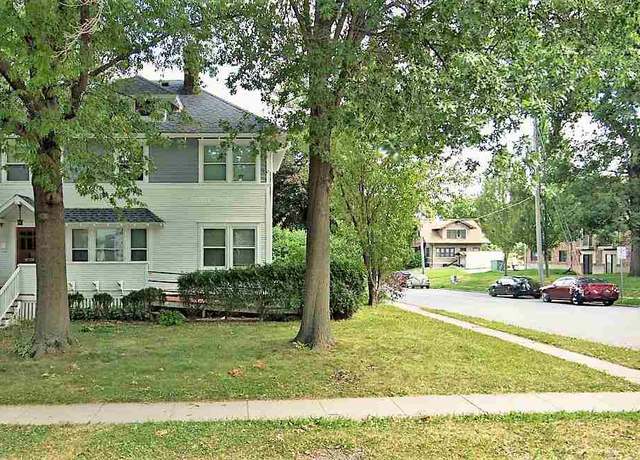 Property at 730 E College St, Iowa City, IA 52240, 4 beds, 2 baths