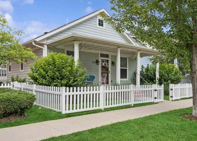 Property at 977 Ball St, Iowa City, IA 52245, 2 beds, 3 baths
