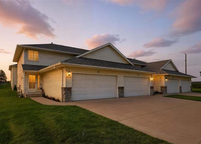 Property at 4420 Saratoga Ct, Marion, IA 52302, 3 beds, 2.5 baths