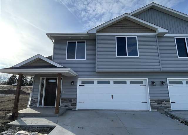 Property at 138 Buysse Ln, West Liberty, IA 52776, 3 beds, 3 baths