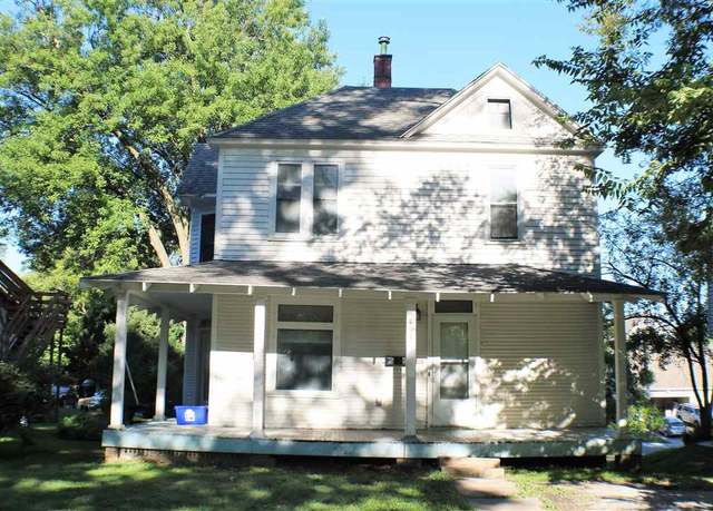Property at 401 S Lucas St, Iowa City, IA 52240, 4 beds, 2 baths