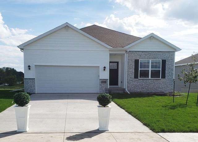 Property at 3250 Downer Dr, Coralville, IA 52241, 4 beds, 3 baths