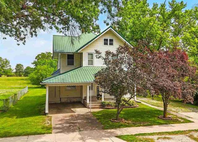 Property at 301 W Fountain St, Brighton, IA 52540, 3 beds, 2 baths