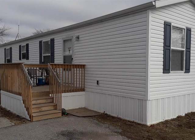 Property at 7500 SE Bloomfield Rd #40, Des Moines, IA 50320, 2 beds, 2 baths