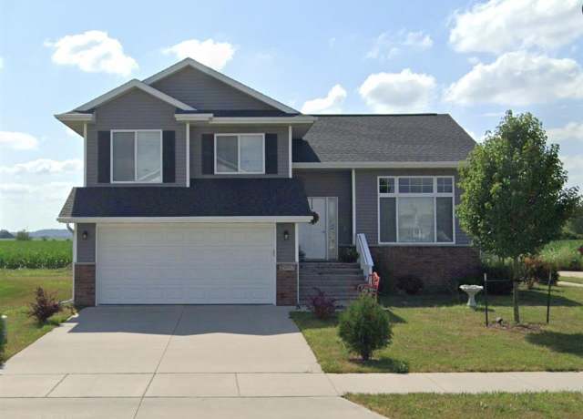 Property at 2903 Whispering Meadow Dr, Iowa City, IA 52240, 3 beds, 2.5 baths