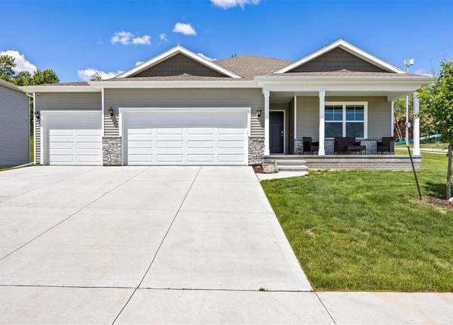 Property at 701 Prairie View Dr, West Branch, IA 52358, 4 beds, 3 baths