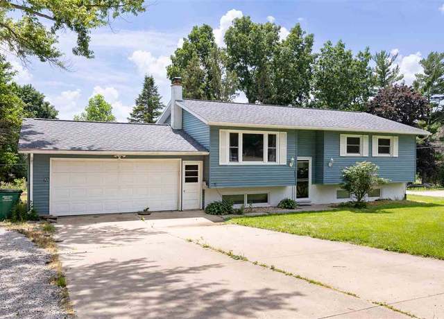 Property at 339 Lake View Dr Dr NE, Solon, IA 52333, 3 beds, 2 baths