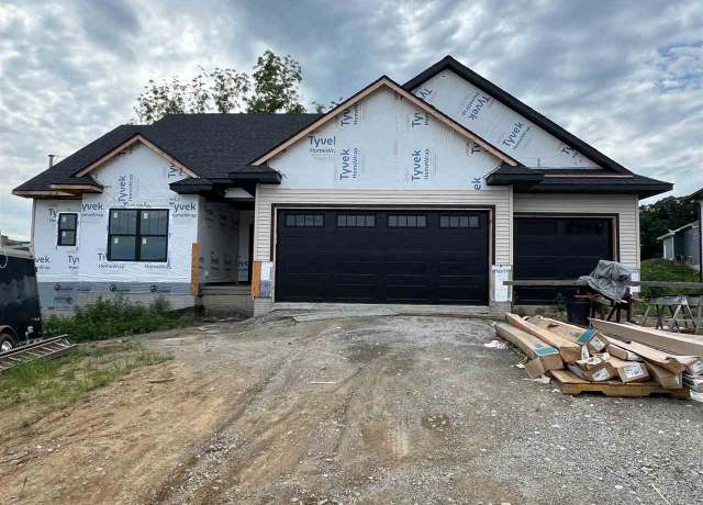 Property at 1311 E Gable Way, Tiffin, IA 52340, 5 beds, 3 baths