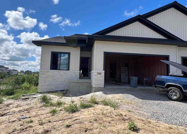 Property at 1301 Berkshire Ln, North Liberty, IA 52317, 4 beds, 3 baths