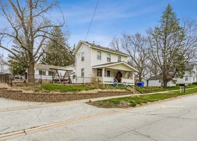 Property at 230 W Main St, Solon, IA 52333, 3 beds, 3 baths