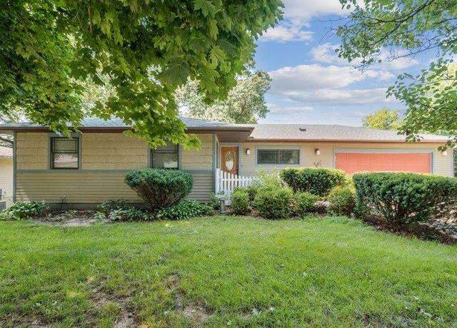 Property at 1012 19th Ave, Coralville, IA 52241, 4 beds, 3 baths