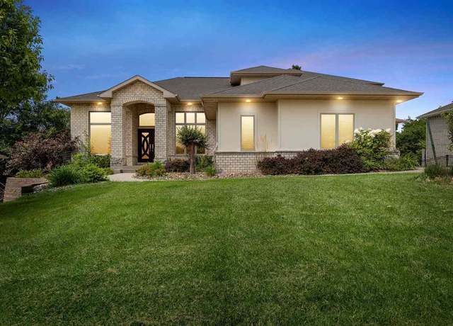 Property at 200 Auburn East Ln, Coralville, IA 52241, 5 beds, 4 baths