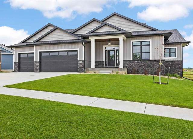 Property at 1708 Green Oak Cir, Tiffin, IA 52340, 5 beds, 3 baths